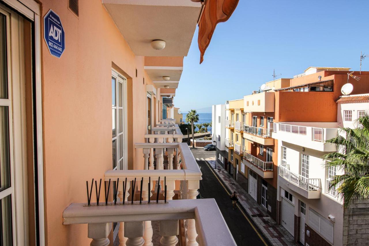 Beautiful Renovated Apartment With Air Conditioning Just Steps From The Sea In Playa San Juan Exteriér fotografie