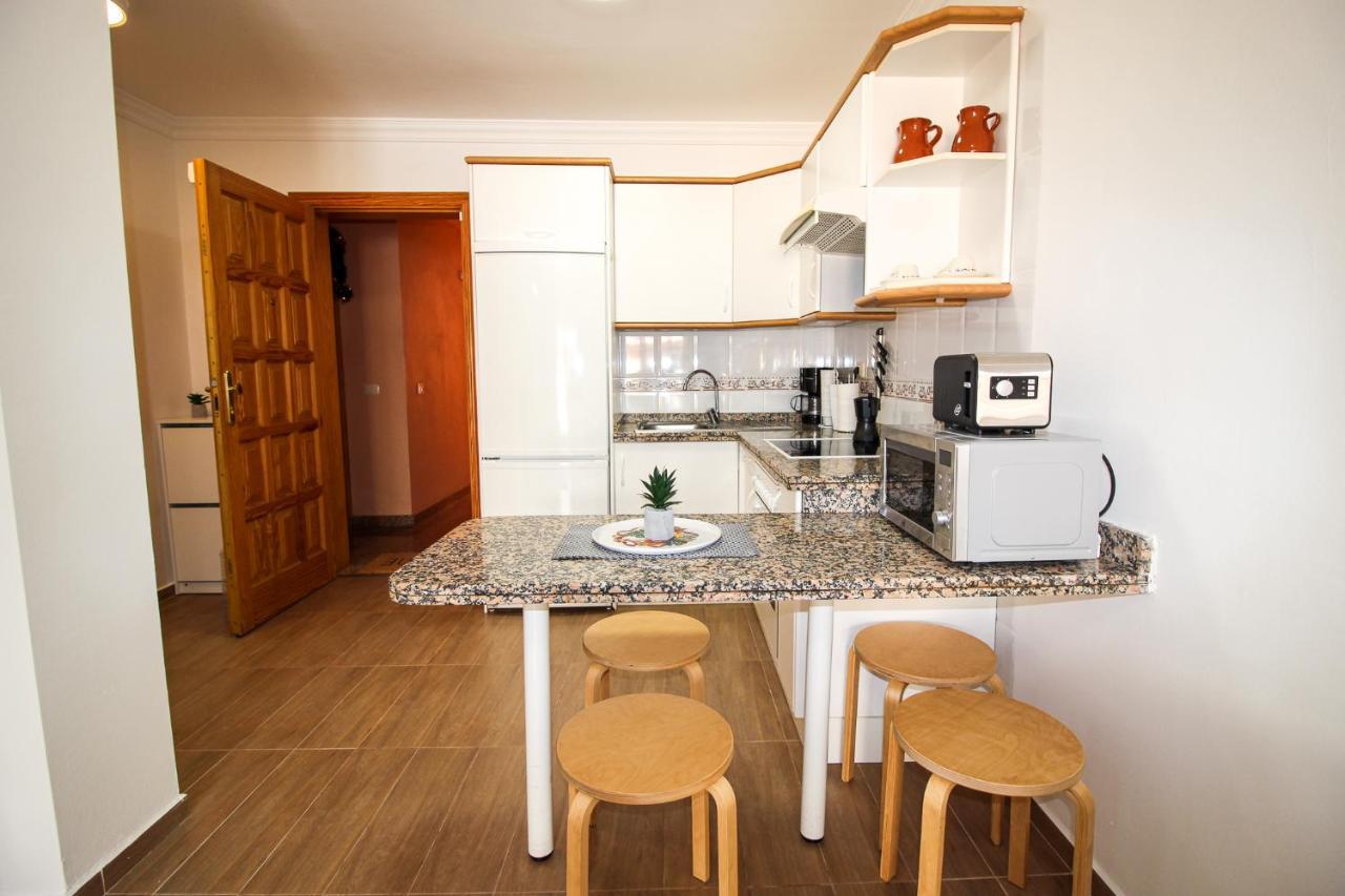 Beautiful Renovated Apartment With Air Conditioning Just Steps From The Sea In Playa San Juan Exteriér fotografie